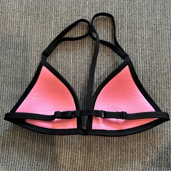 D01.3 Victoria Secret PINK beautiful condition bikini top multicolored XS - Picture 2 of 3